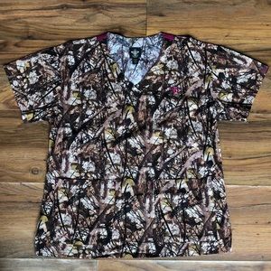 Ladies Med Couture Camouflage Scrub Top❤️❤️